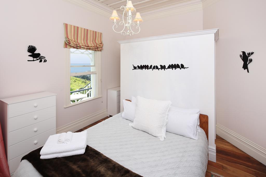 Crescent Villa - Stay Waiheke Ostend Exterior photo