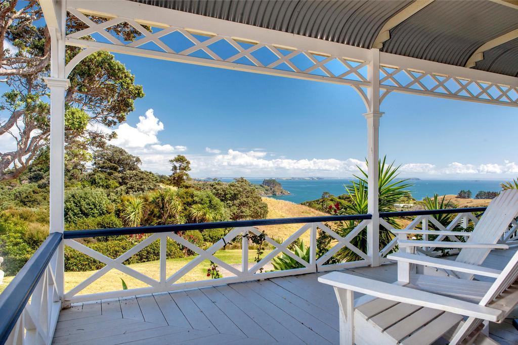 Crescent Villa - Stay Waiheke Ostend Exterior photo