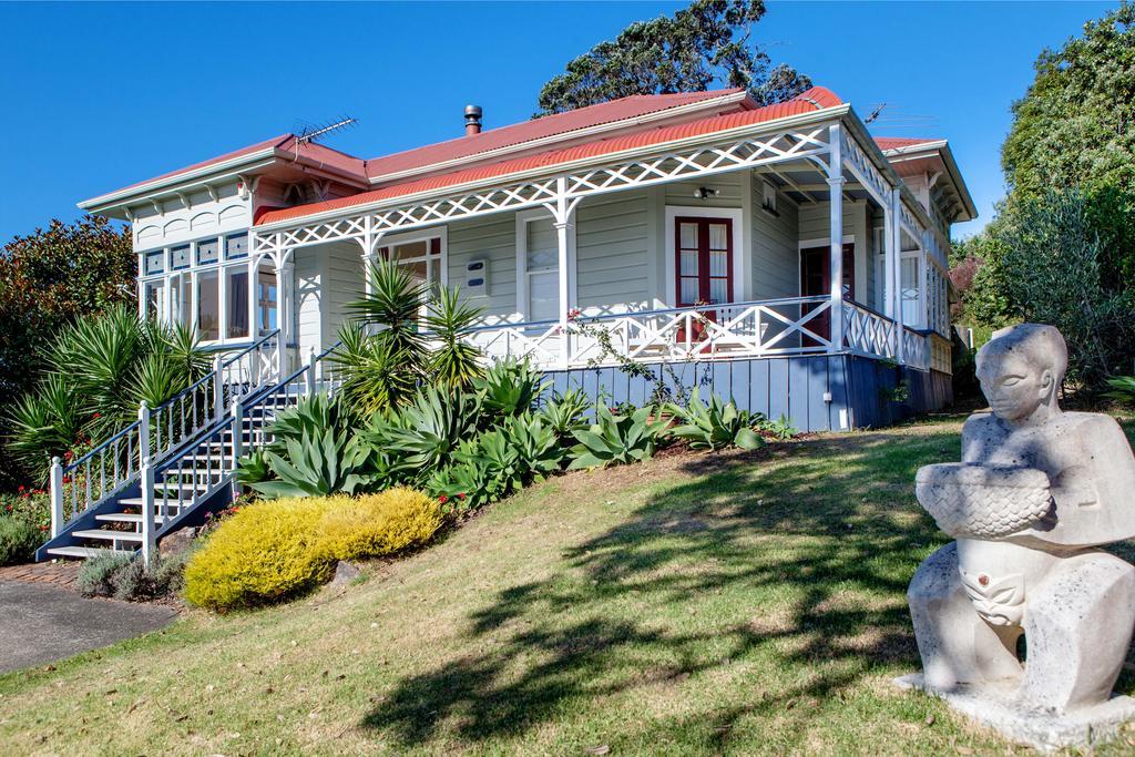 Crescent Villa - Stay Waiheke Ostend Exterior photo